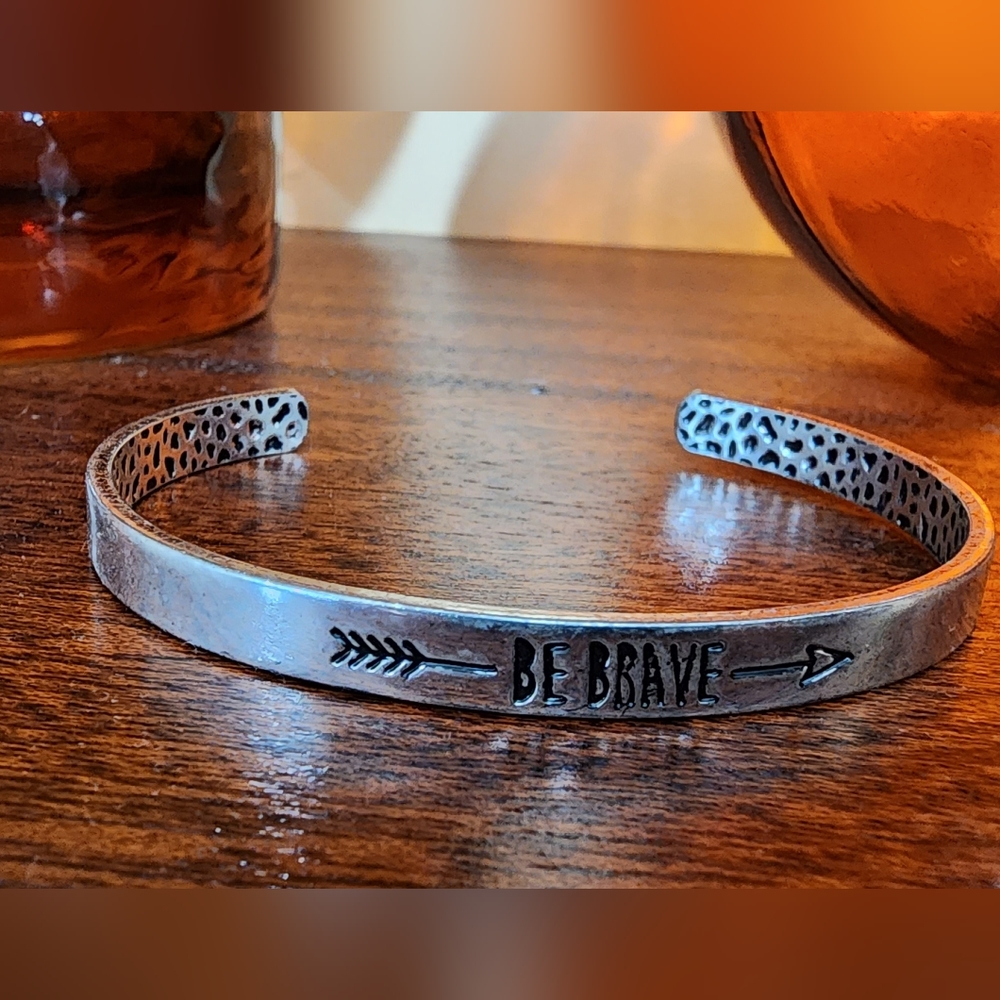 Be Brave Cuff Bracelet (UNISEX) - Picture 3 of 5
